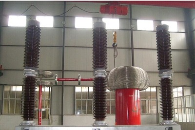 陜西高開電氣 LW36-110/2000六氟化硫斷路器的專業(yè)生產(chǎn)廠家與電力金具的重要性